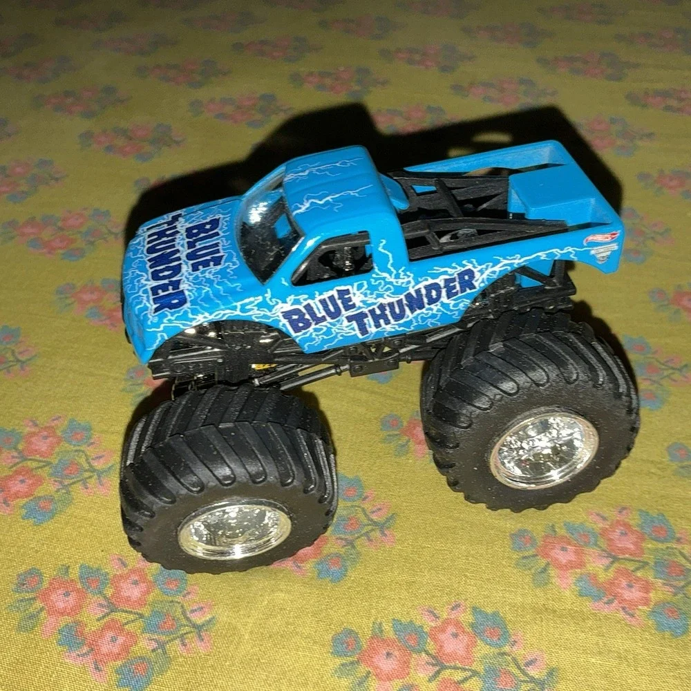 Blue Thunder 1:64 Monster Jam Hot Wheels Monster Truck Rare